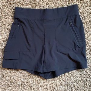 Athleta flat front cargo short